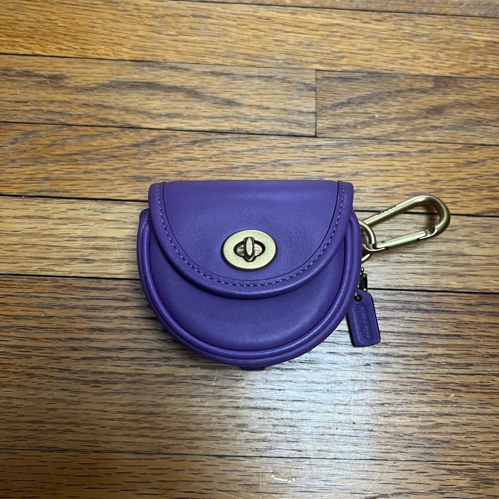 Coach saddle Turnlock Key Fob keychain